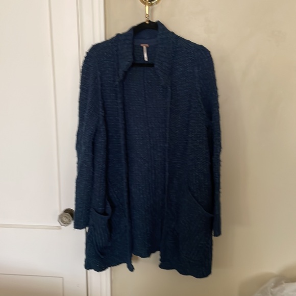Free People Waterfront Cardigan sweater size M - Picture 2 of 5